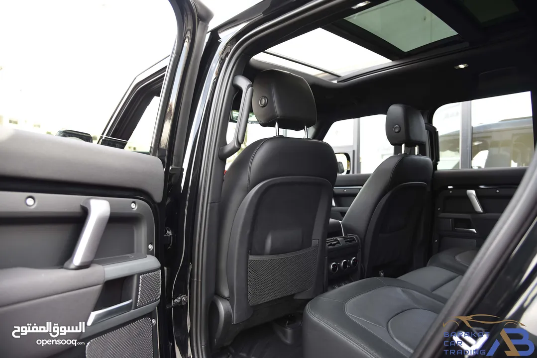 لاند روفر ديفندر بنزين بلاك ايديشن 2023 Land Rover Defender 110 P400 X-Dynamic SE Black Edition