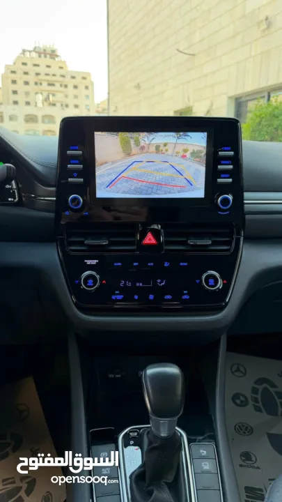 هونداي ايونيك 2023