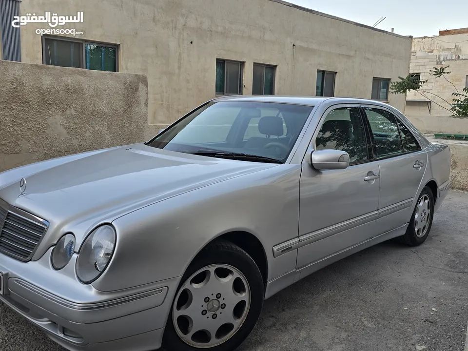 مرسيدس E200 Elegance للبيع موديل 2000 نظيفة