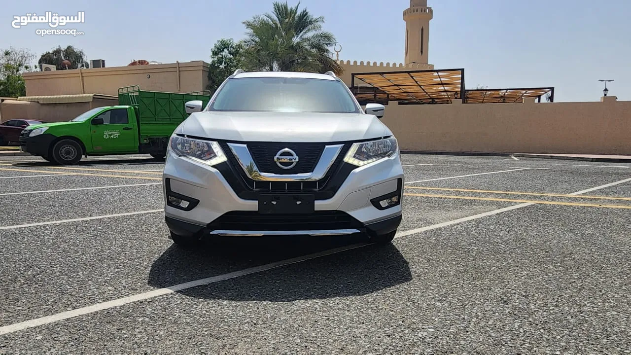 Nissan x trail rogue model 2017 100 %ok