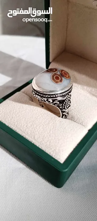 مجموعه خواتم فضة مشكلة  اكثر من 30 خاتم عيارات الفضة 925 و 990 و 1000 خواتم مع شهادات صياغات مشكلة