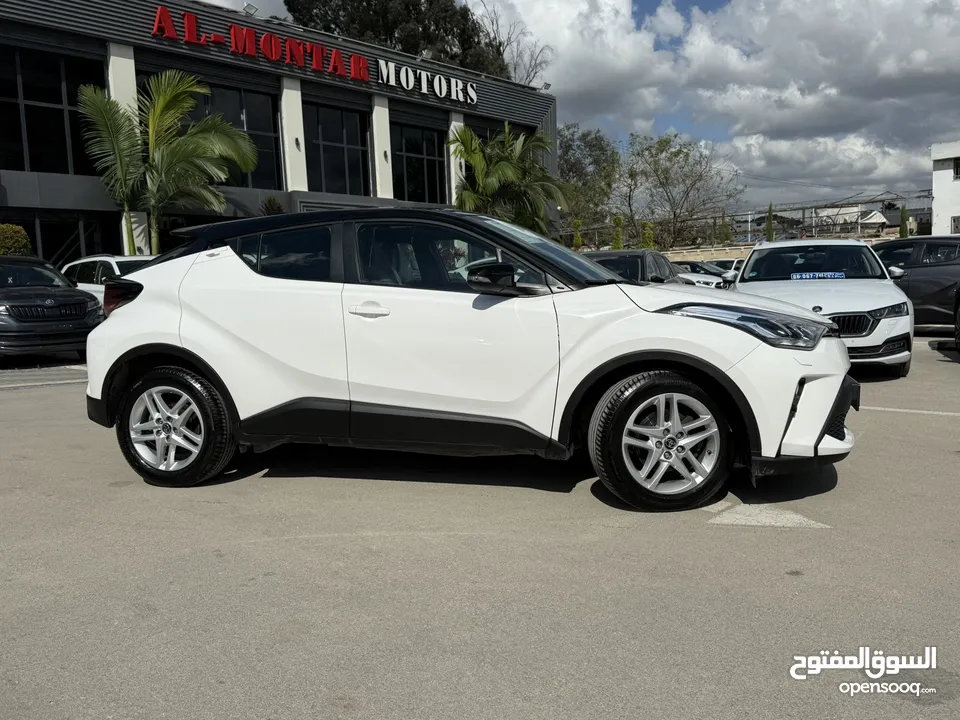 تويوتا C-HR ترخيص 2022 محرك 1800 هايبرد
