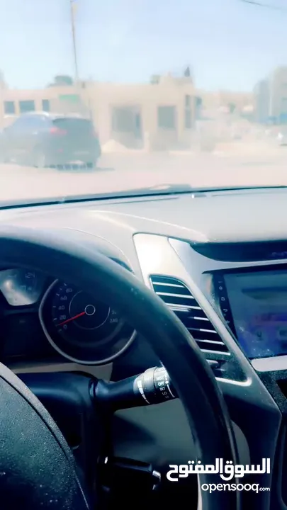سياره الينترا تومتيك 2015