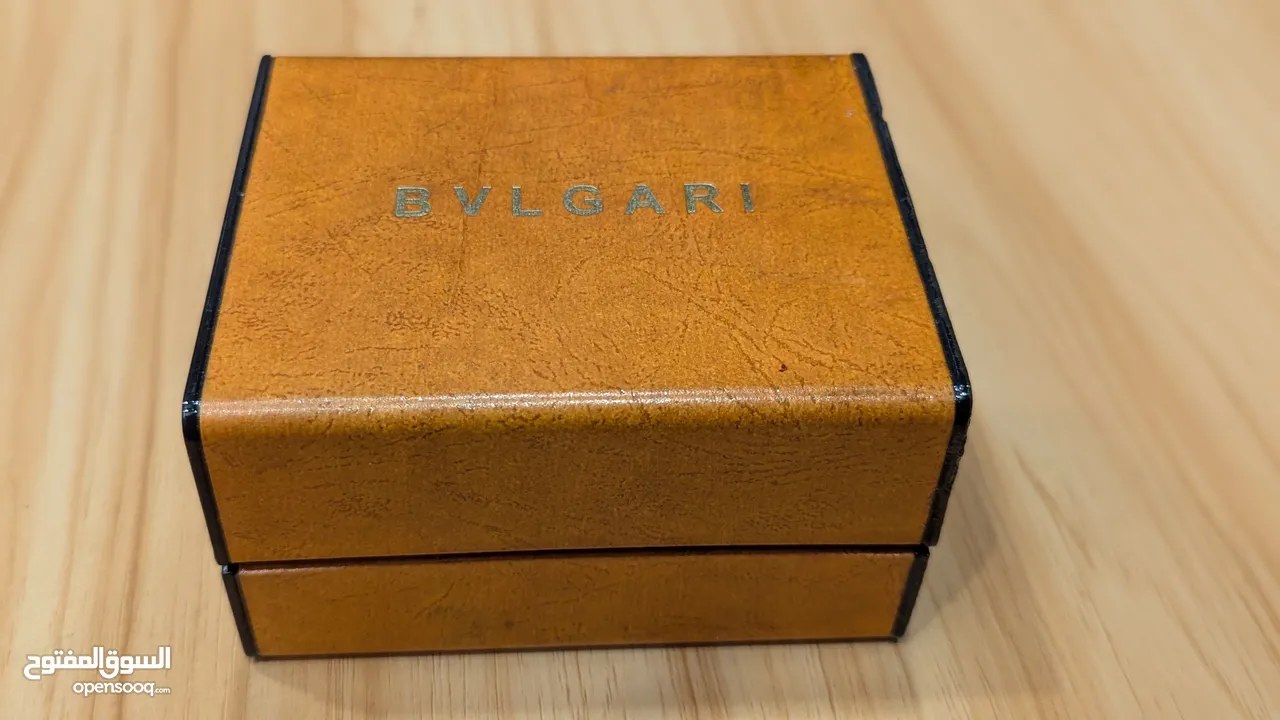 ساعة bvlgari الفاخرة . بولغاري