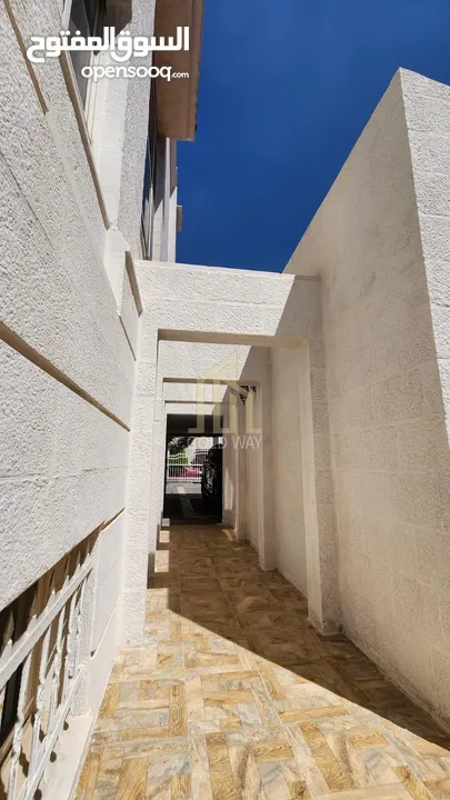 فيلا للبيع(مستقلة) في أرقى مناطق عبدون بمواصفات مميزة/ ref 5097
