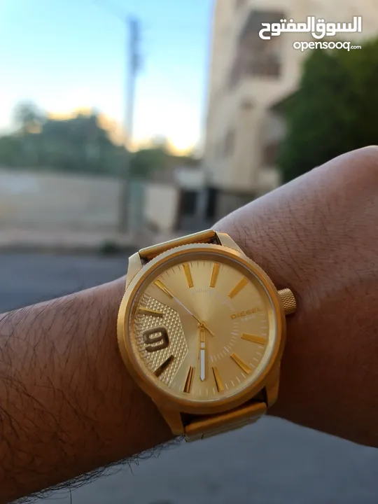 للبيع ساعتين DIESEL ORIGINAL FULL GOLD فل ذهبي