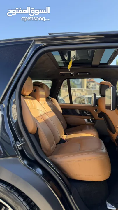 رينج روفر فوك  اوتوجرافي 2019  محرك 4400 ديزل كامل الاضافات  عداد 150000 كيلو