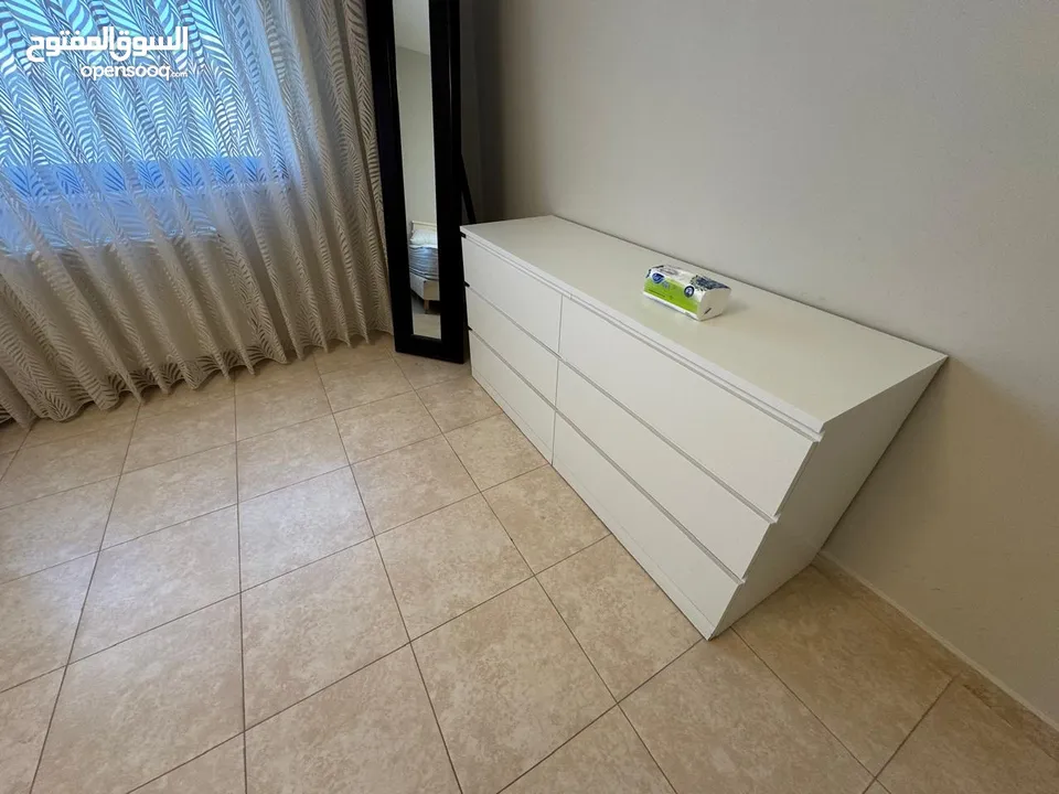 شقة مفروشة للايجار ثلاث غرف نوم في دير غبار