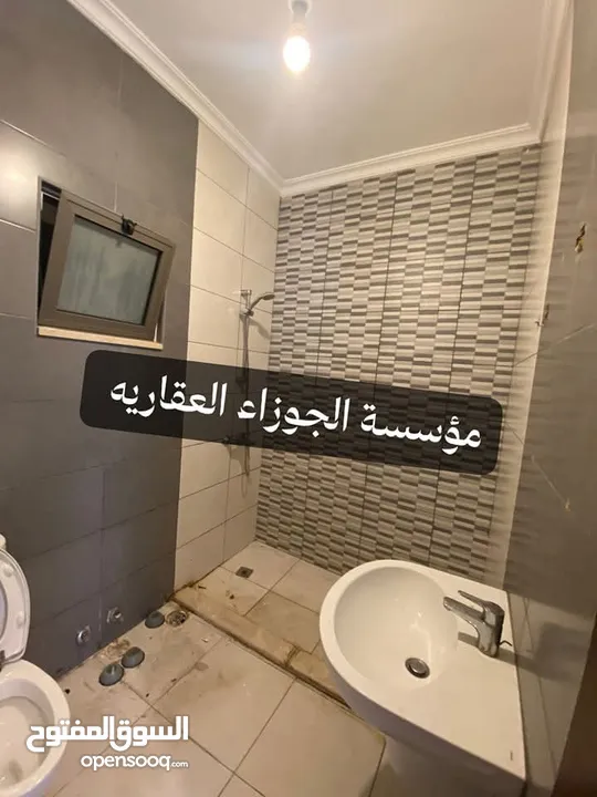 شقة فارغة للايجار سوبر ديلوكس في منطقة البنيات قرب طريق المطار