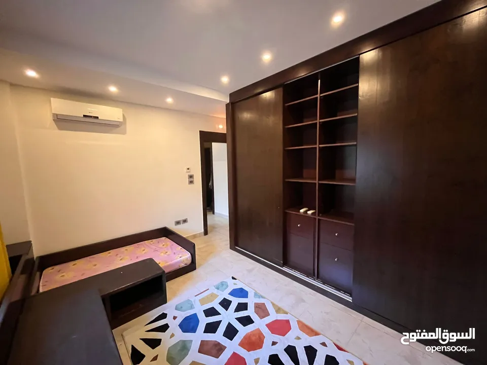 شقة للايجار في الويبده  ( Property 35544 ) سنوي فقط