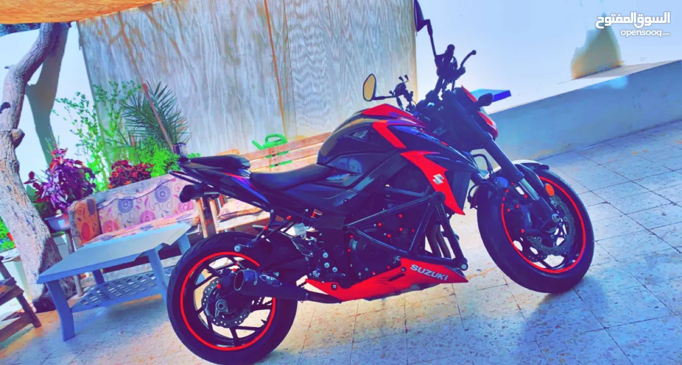 سوزوكي GSX-s750