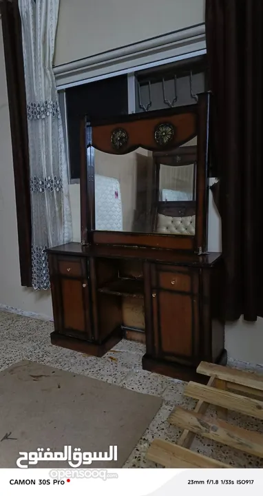 غرفه نوم للبيع الموقع اربد الحصن معها فرشه هديه