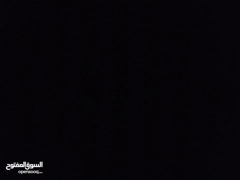 شاشه نوع [ DELL ] بحالة ممتازة للبيع . . . . . . . . . . . . . . . . . . .