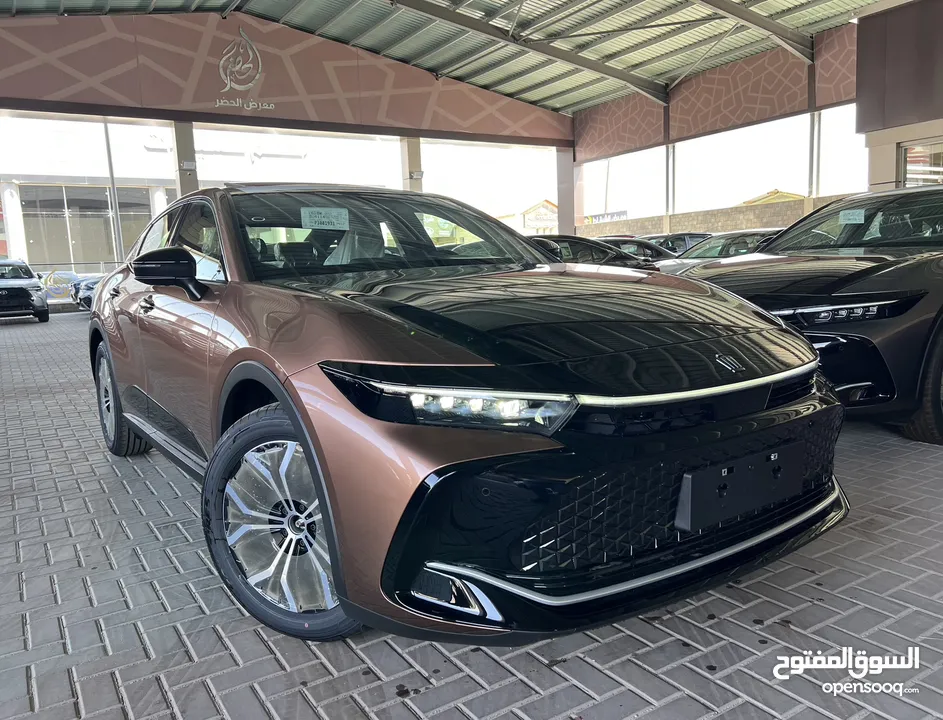 TOYOTA CROWN Premium ( معرض الحضر )