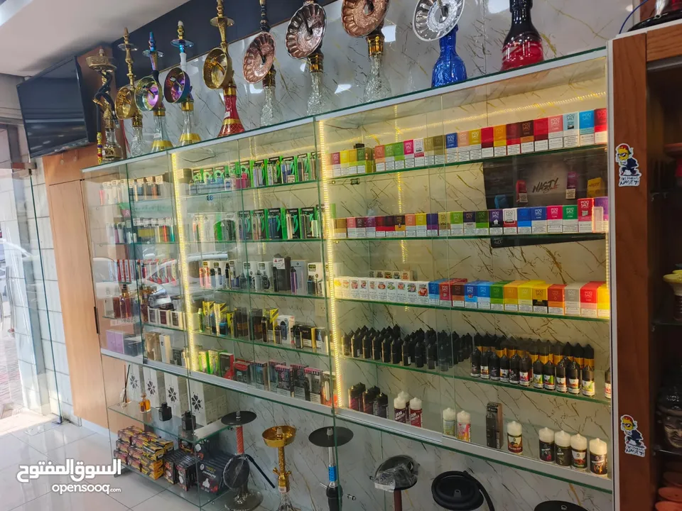 محل للبيع في المصايف – على الشارع الرئيسي المساحة: 60 متر مربع- المحل شغّال حالياً في بيع الدخان