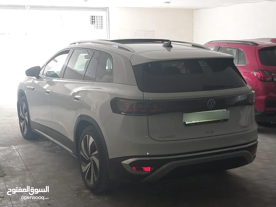 فولكس فاجن ID.6 استخدام الاردن تحت الكفالة كاش أو اقساط .. قاطعة مسافة :35000km