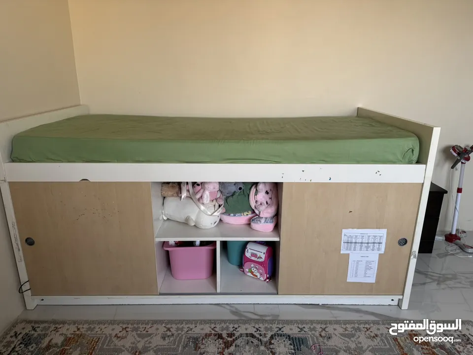 Children bed with storage