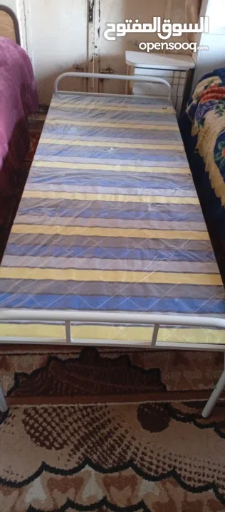 تخت سرير نوم