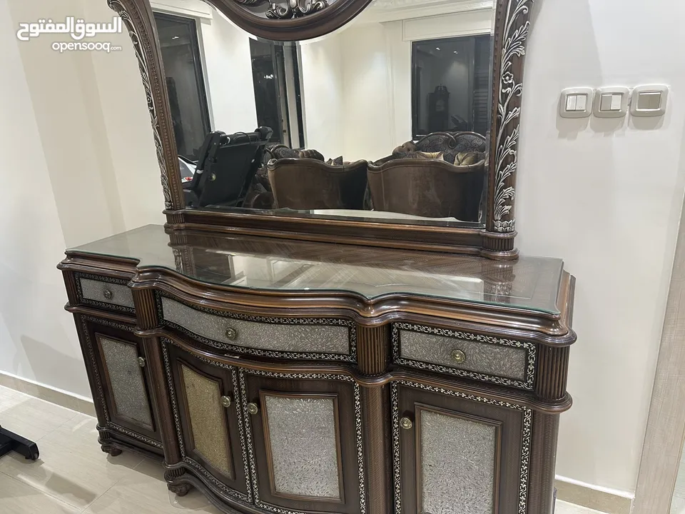 طاولة سفره  بحالة الوكاله للبيع