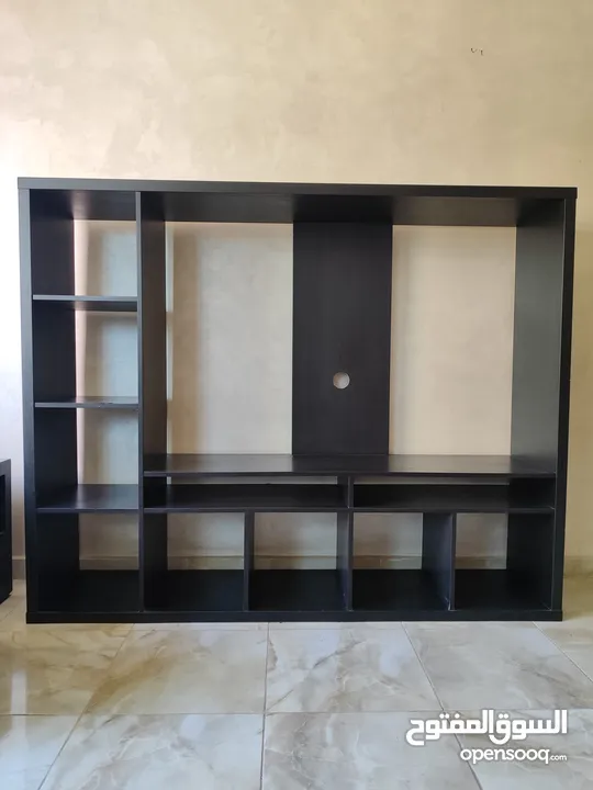 طاولة تلفزيون وطاولة وسط