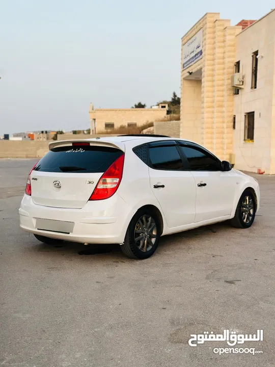 هونداي اي ثيرتي