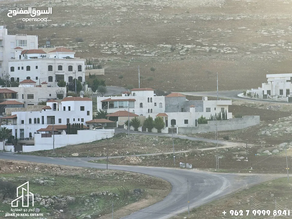 أرض للبيع مميزة وعلى شارعين في أجمل إطلالة وبجانب قصور وفلل عيون الذيب أفضل القطع