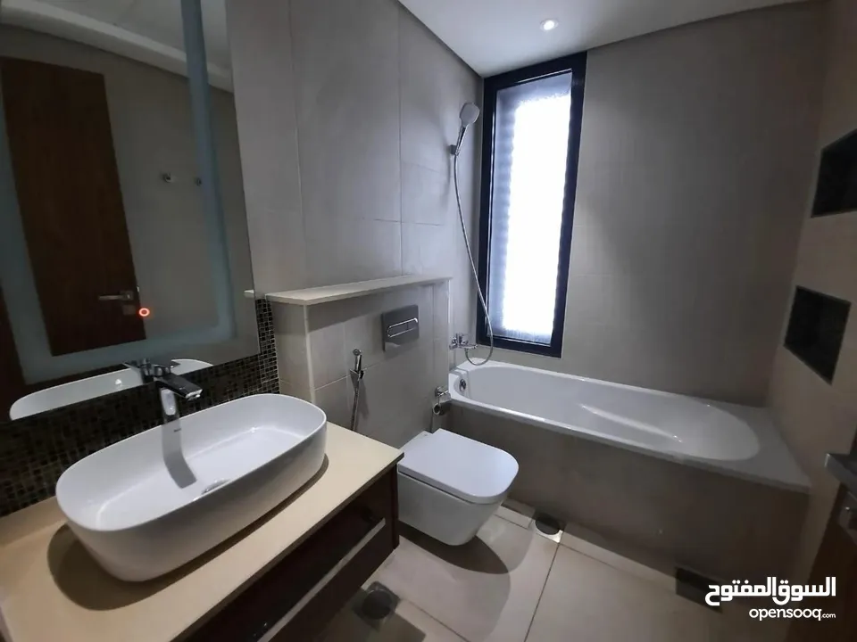 4BHK Villa  Good Condition  stand alone villa in west yas  Park View  فيلا 4 غرف مستقله للبيع