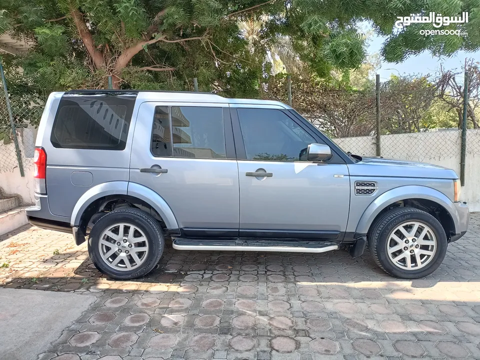 Land Rover LR4 in Muscat