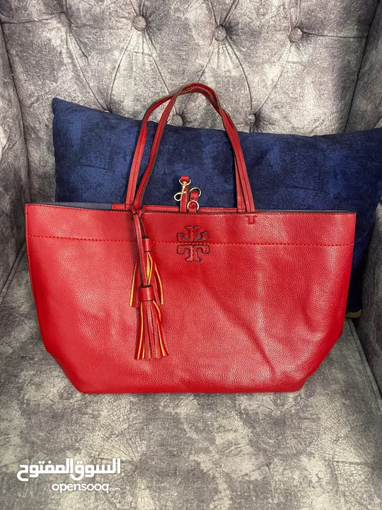 شنتة براند TORY BURCH اصلية مميزة للبيع