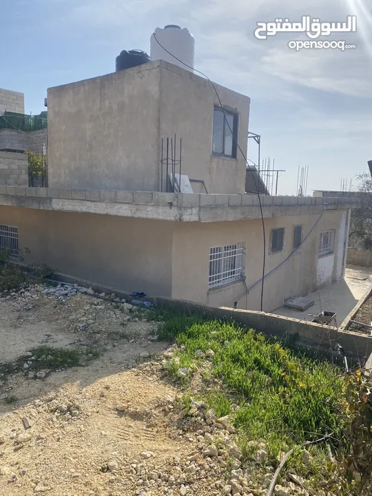 بيت مع الارض جاهز للسكن طابو B سعر مناسب من مالك مباشر  بين أبو نجيم واد  رحال موقع هادي السكن