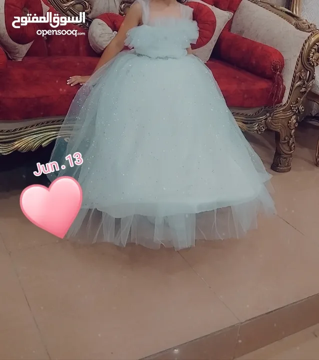 بدلات بيض بناتي
