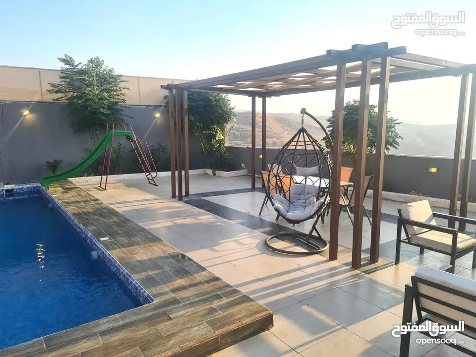 شاليهات ومزارع فخمه داخل ناعور مسبح مدفى