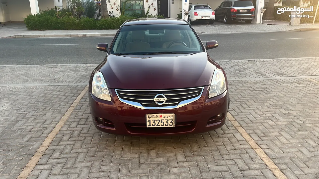 Nissan Altima 2012