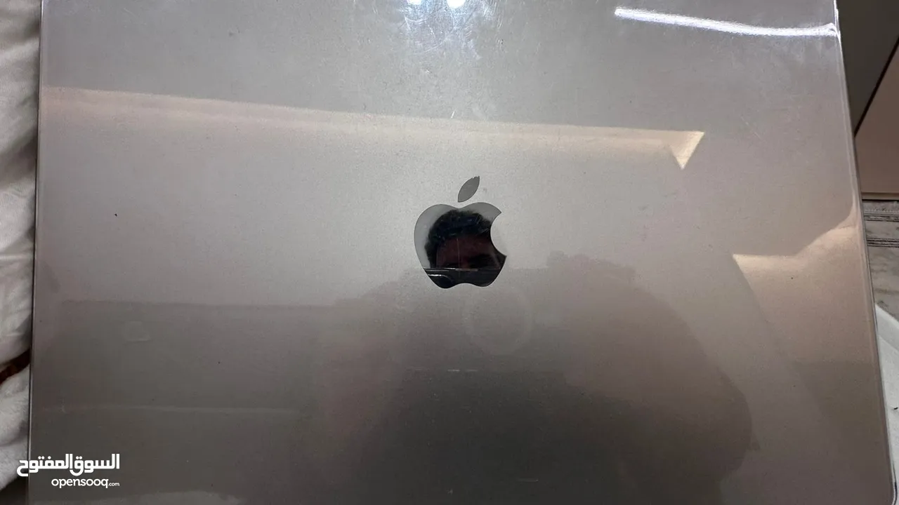 Macbook air M2 2023 مستعمل اخو الجديد