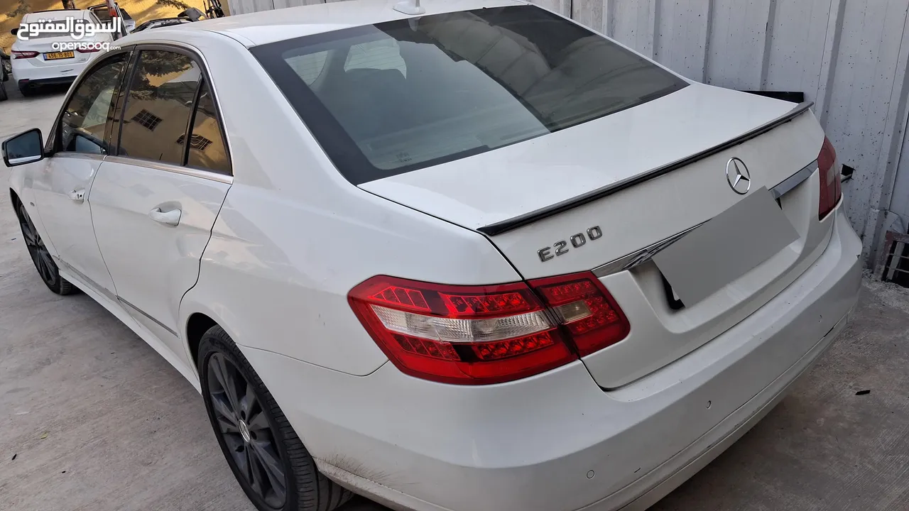 مرسيدس اي 200 2012