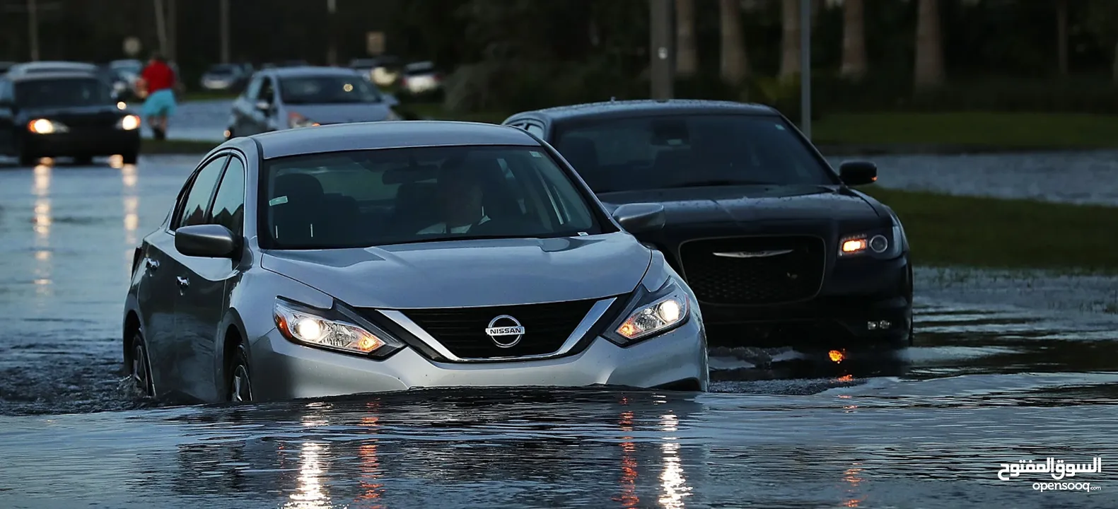 هل أنت عالق بسيارة غمرتها الفيضانات؟ نحن نوفر لك كل ما تحتاجه! Stuck with a Flooded Car?