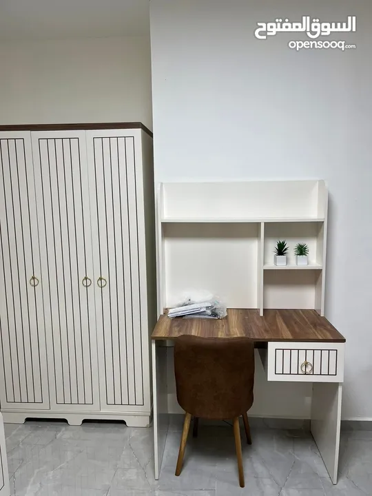 استوديوهات فاخرة مفروش للايجار في الارسال قرب عماره السفينه ومفروشات الرونق ومستشفى اتش كلينك