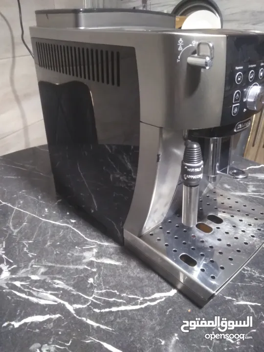 ماكنه اسبريسو ديلونجي مجنيفكا سمارت