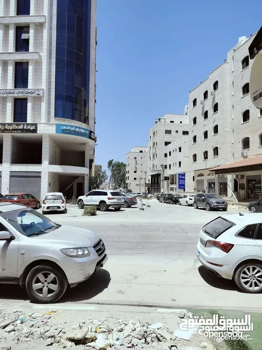 محل للايجار - مقابل مجمع المحاكم في طولكرم  - بين بنك فلسطين الإدارة و مطعم كزودة