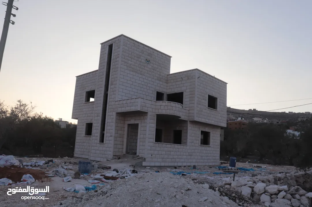 تملك بيت العمر قبل فوات الاوان طابقين في اجمل مناطق صانور