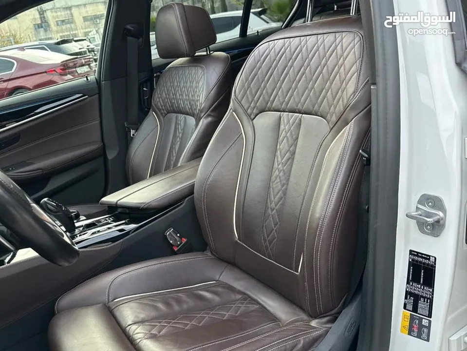 الحبه المميزه بلون الأبيض اللؤلؤي المميز للبيع على(الكاش فقط) Bmw 530e 2022 M