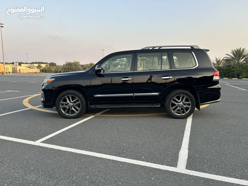 LEXUS LX 570 -GCC - very clean car