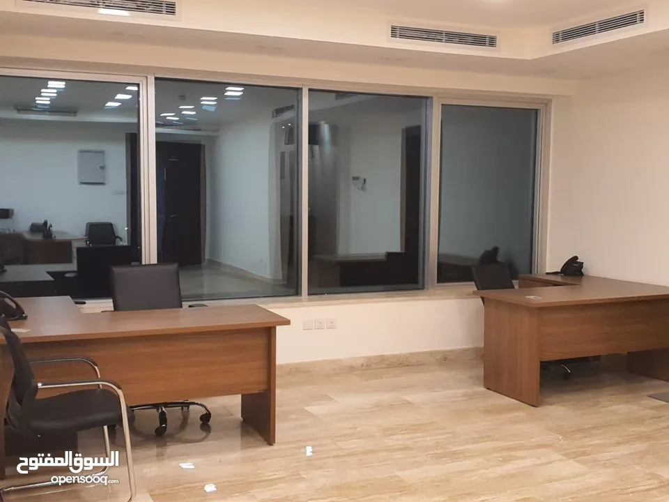 مكتب تجاري للبيع – شارع مكة – موقع مميز  يصلح لجميع الانشطة التجارية