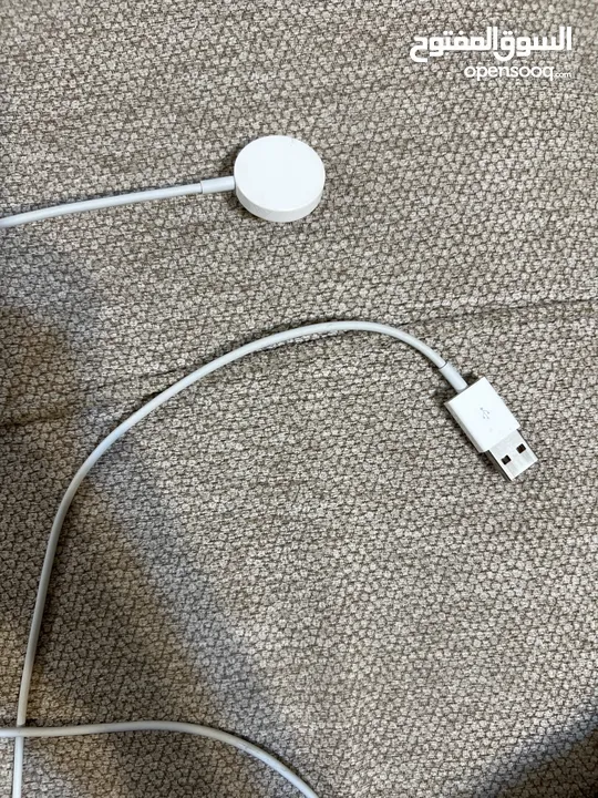للبيع أو للتبديل Apple Watch Series 6 44mm لون كحلي غامق بحالة ممتازة بتشمل كل الميزت