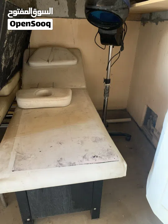 اثاث صالون او حلاق او مساج مستعمل للبيع