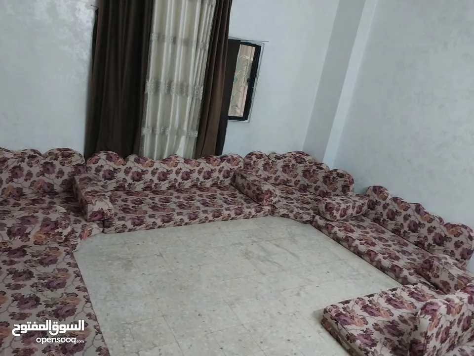 للبيع مجلس عربي بسعر 100 دينار