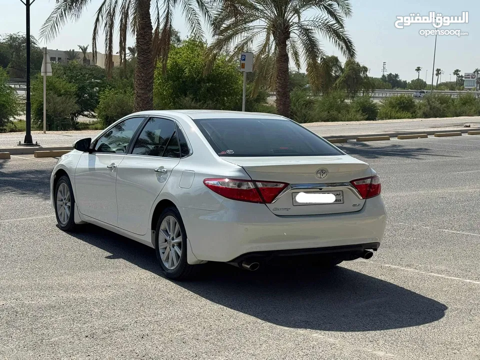 Toyota Camry GLX 2017 (Pearl)