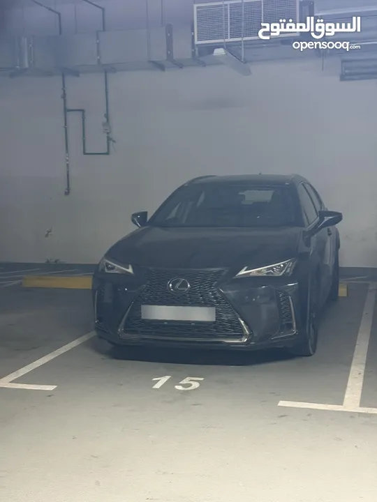 Lexus UX200