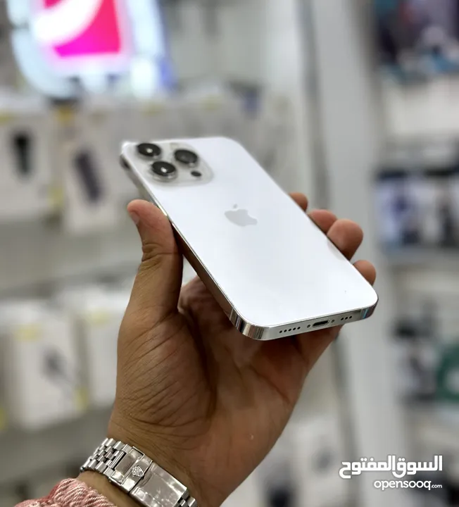 عرض خااص : iPhone 13 pro 512gb بالذاكرة العملاقة هاتف بحالة الوكالة بدون اي مشاكل مع ضمان و ملحقات