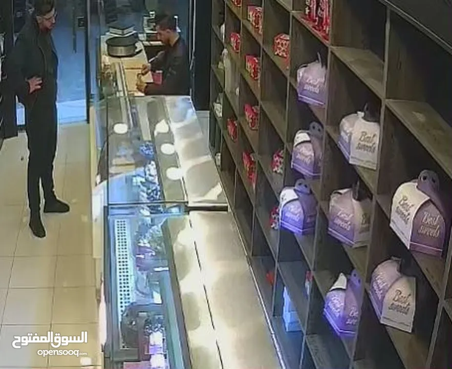 محل حلويات وايس كريم  للبيع